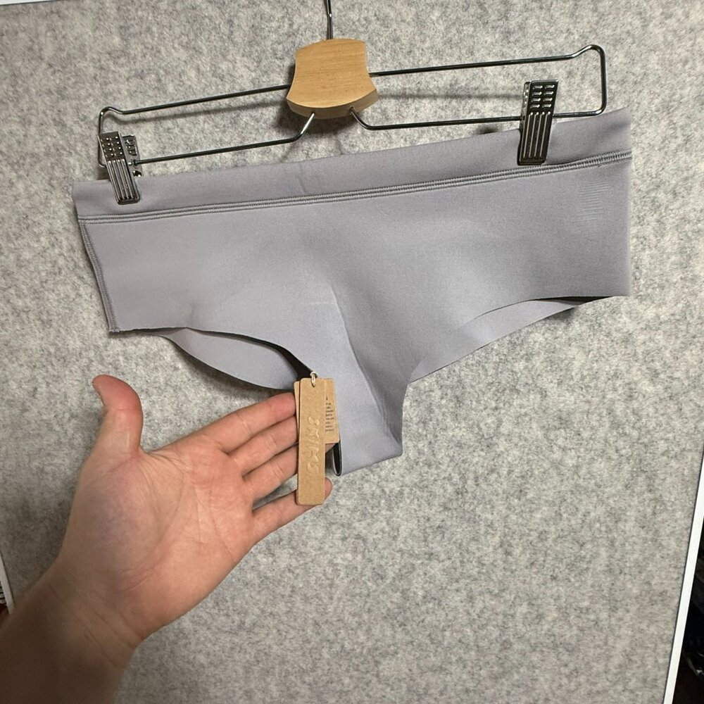 SKIMS Signature Swim Triangle Top + High‑Waist Bottom – Grey, Size M, NWT - Picture 10 of 13
